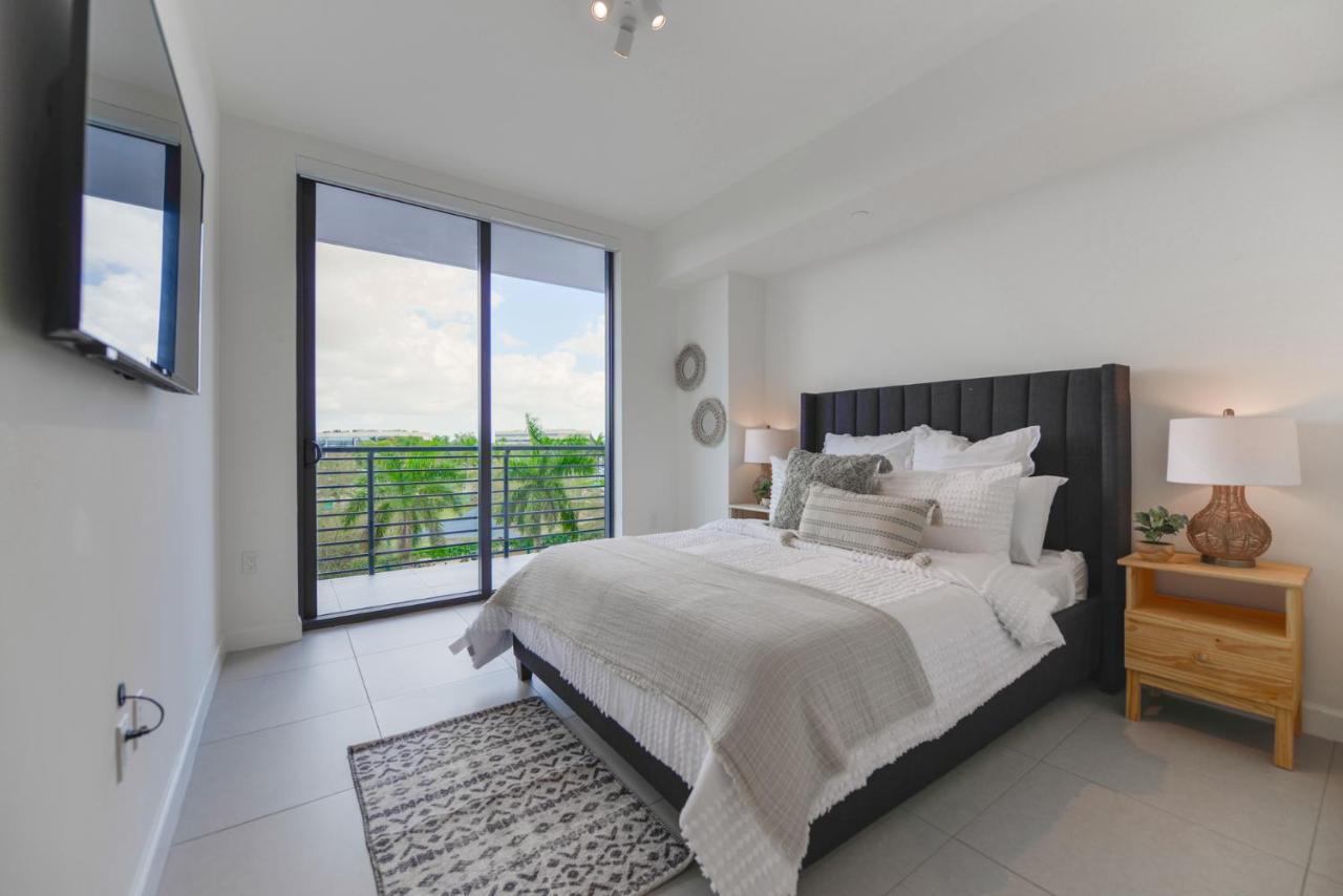 Cozy 1- 1 Bedroom Steps From Downtown Doral Park Miami Esterno foto