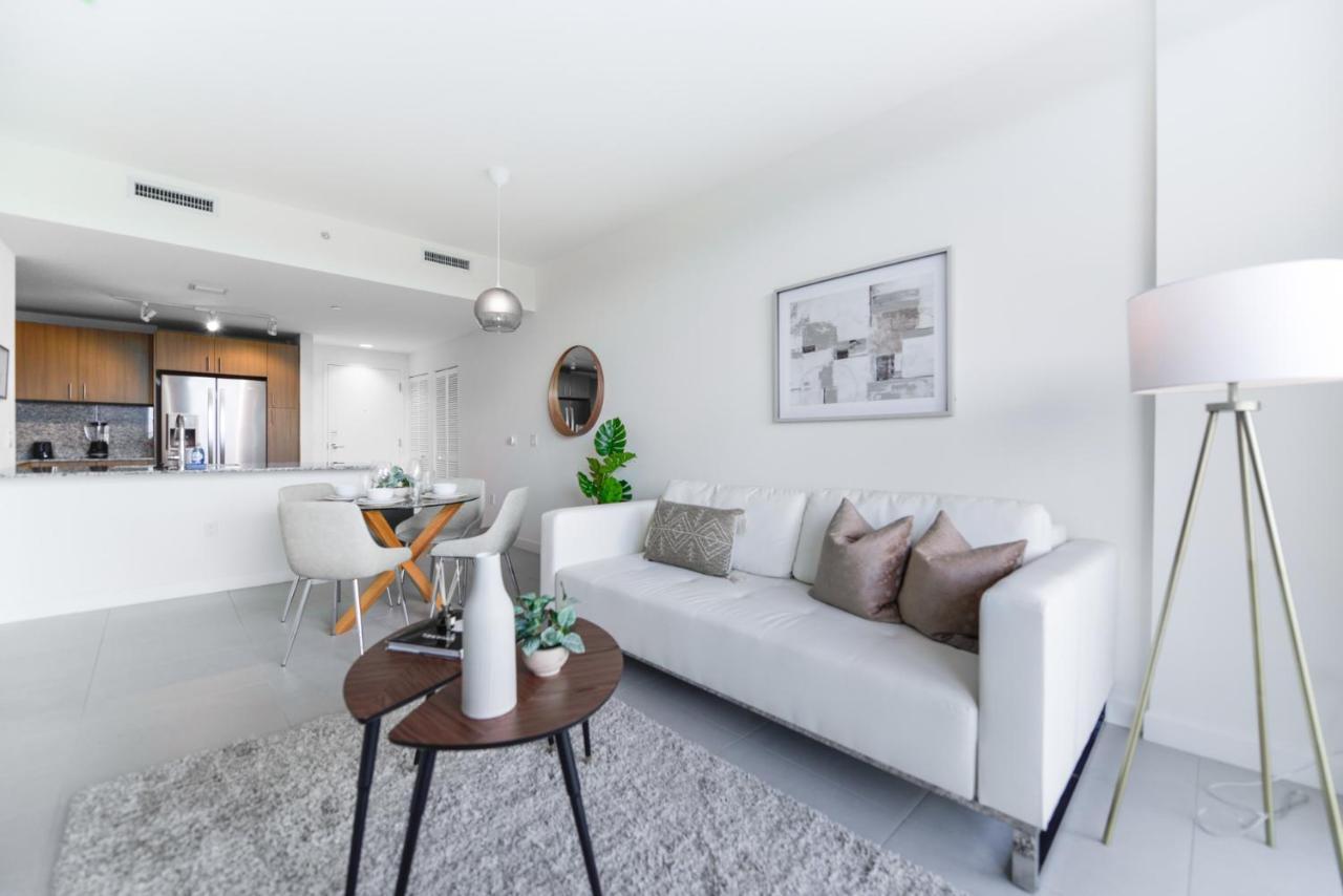 Cozy 1- 1 Bedroom Steps From Downtown Doral Park Miami Esterno foto