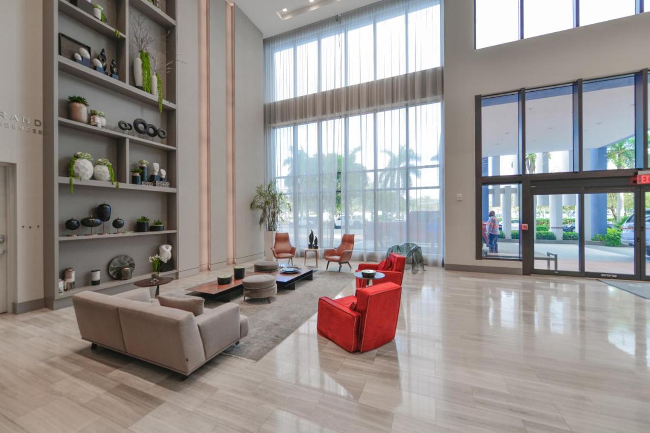 Cozy 1- 1 Bedroom Steps From Downtown Doral Park Miami Esterno foto