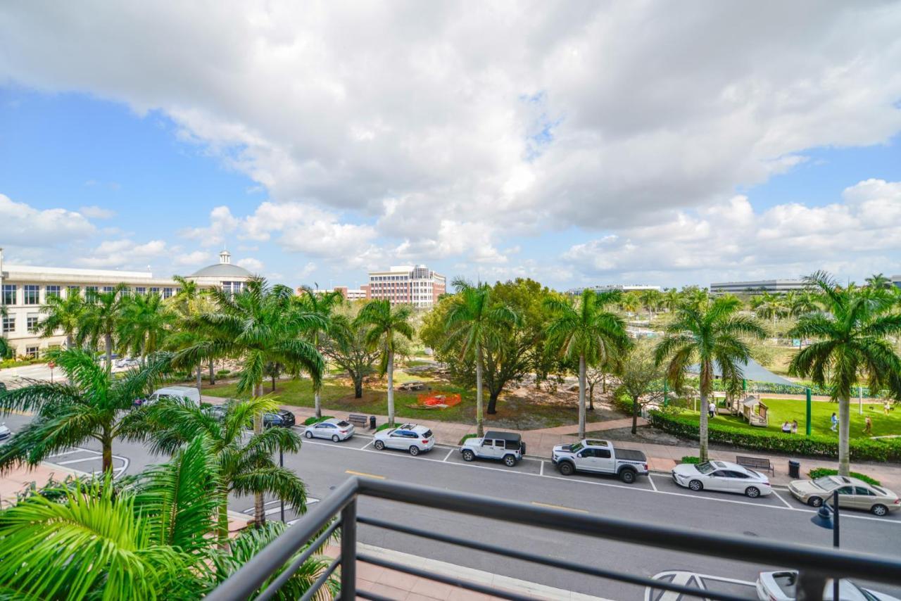 Cozy 1- 1 Bedroom Steps From Downtown Doral Park Miami Esterno foto